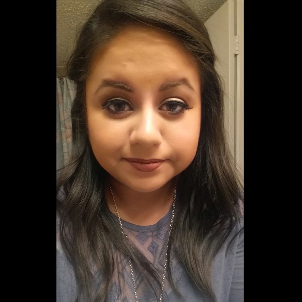 Meet your Posher, Mayra